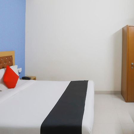 Diamond Imperial Hotel Noida Exterior photo