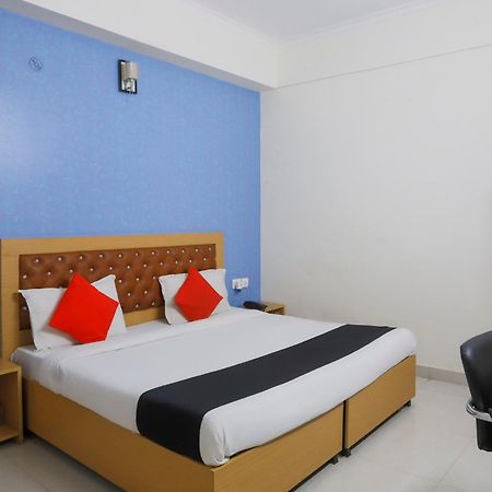 Diamond Imperial Hotel Noida Exterior photo