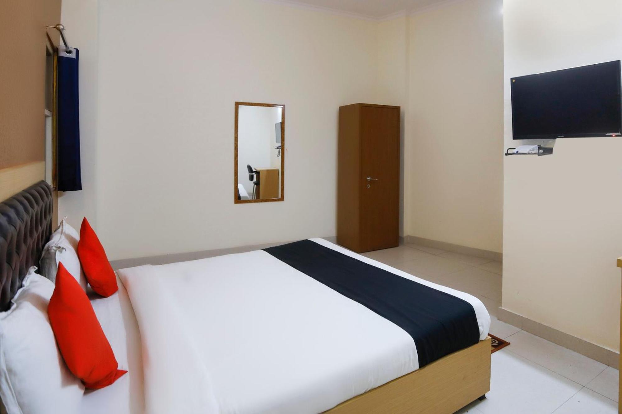 Diamond Imperial Hotel Noida Exterior photo
