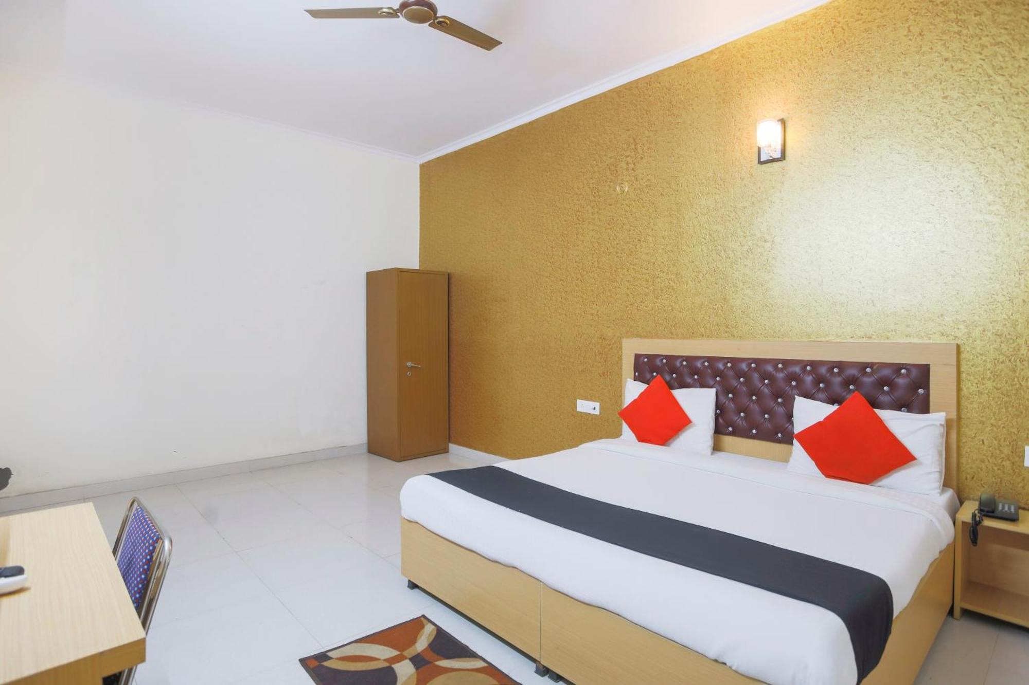 Diamond Imperial Hotel Noida Exterior photo